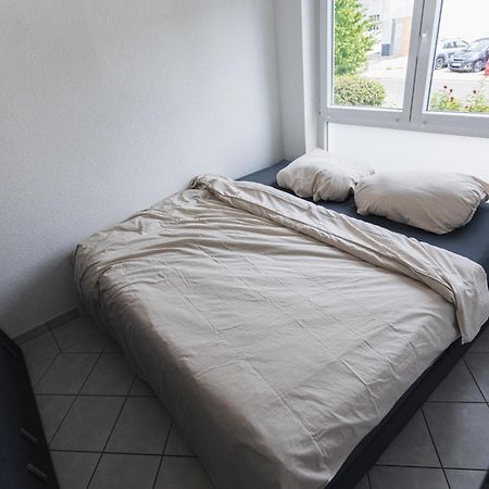 Appartment In Den Weinbergen Bei Mainz - Mit 2X Doppelzimmern, 1X Grosses Wohnzimmer, Bad & Kueche Stadecken-Elsheim Buitenkant foto