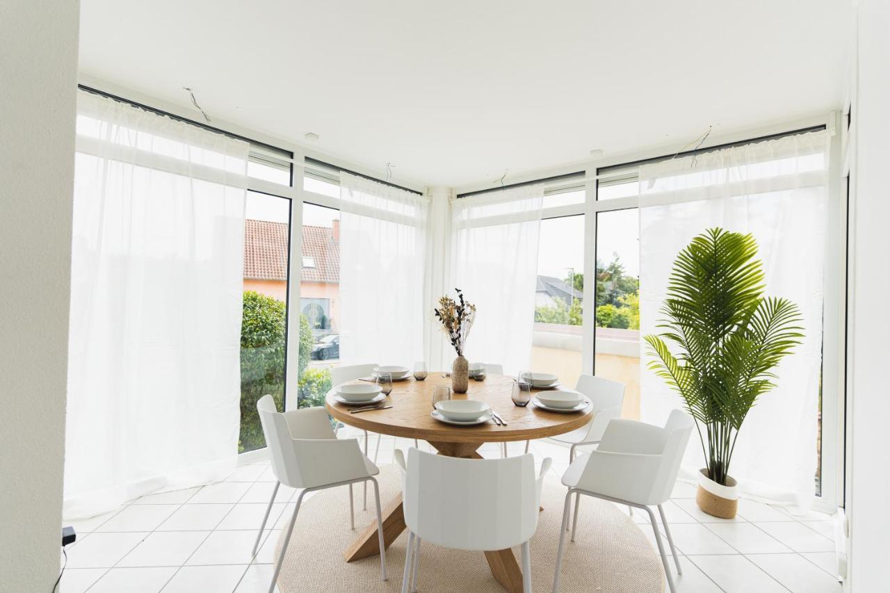 Appartment In Den Weinbergen Bei Mainz - Mit 2X Doppelzimmern, 1X Grosses Wohnzimmer, Bad & Kueche Stadecken-Elsheim Buitenkant foto