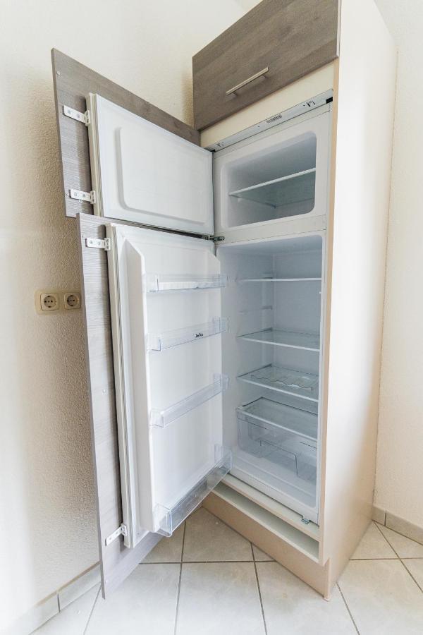 Appartment In Den Weinbergen Bei Mainz - Mit 2X Doppelzimmern, 1X Grosses Wohnzimmer, Bad & Kueche Stadecken-Elsheim Buitenkant foto