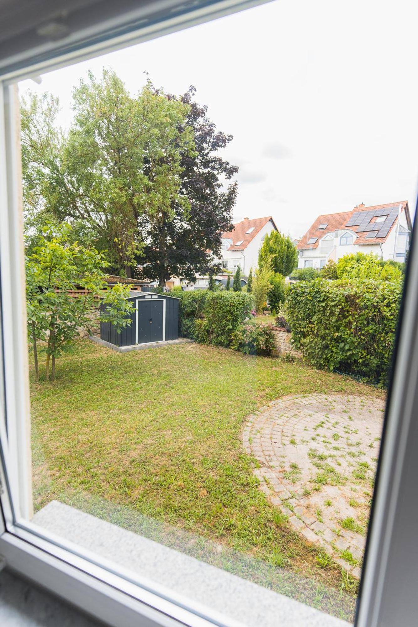 Appartment In Den Weinbergen Bei Mainz - Mit 2X Doppelzimmern, 1X Grosses Wohnzimmer, Bad & Kueche Stadecken-Elsheim Buitenkant foto