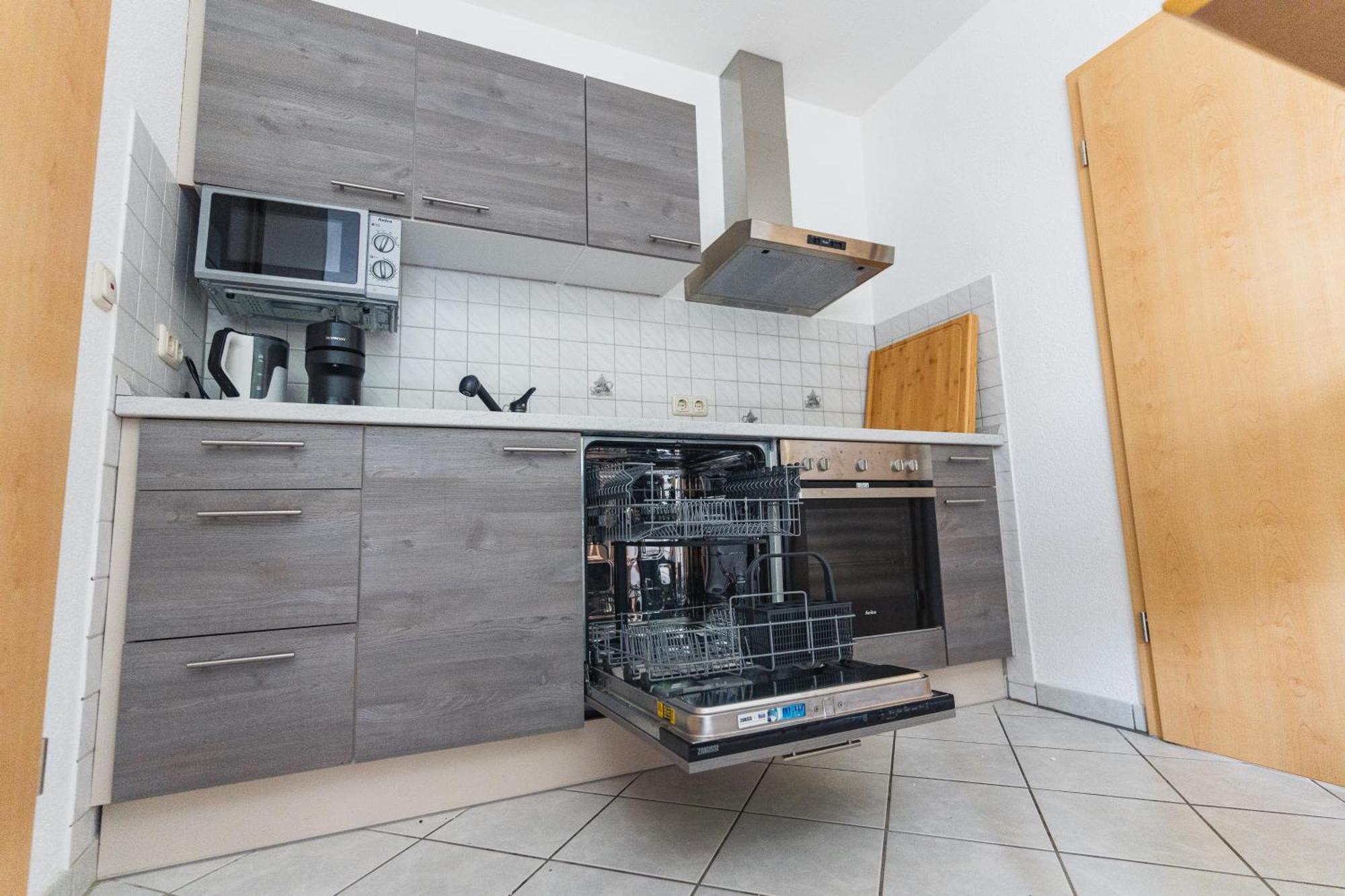 Appartment In Den Weinbergen Bei Mainz - Mit 2X Doppelzimmern, 1X Grosses Wohnzimmer, Bad & Kueche Stadecken-Elsheim Buitenkant foto