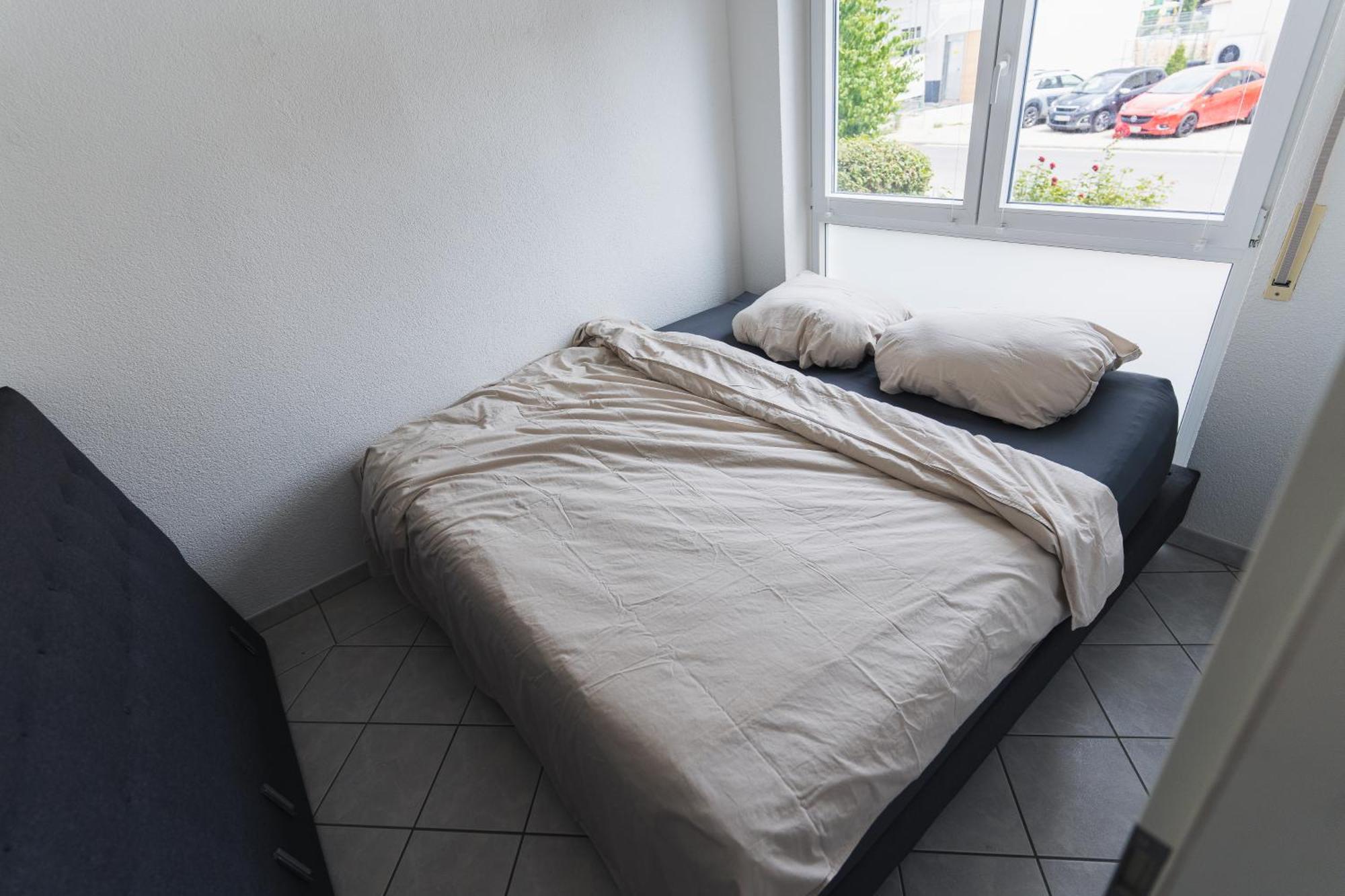 Appartment In Den Weinbergen Bei Mainz - Mit 2X Doppelzimmern, 1X Grosses Wohnzimmer, Bad & Kueche Stadecken-Elsheim Buitenkant foto
